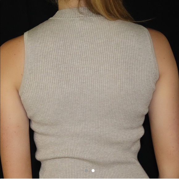 Semi-turtleneck - Picture 2 of 2